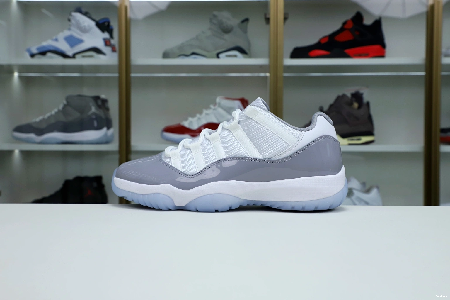 Air Retro Jordan Grey